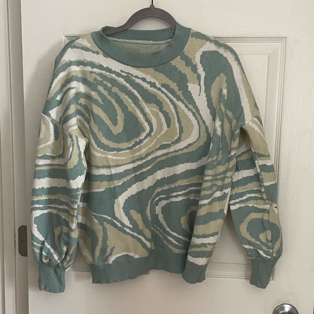 Wavy Pattern Crewneck Sweater